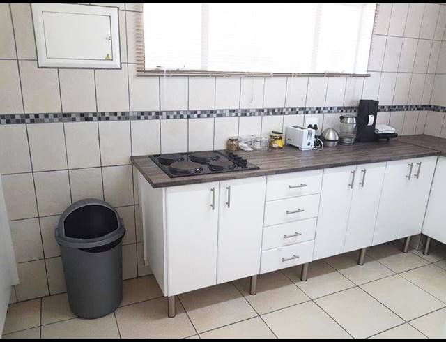 3 BEDROOM TOWNHOUSE RENTED IN ST GEORGES PARK
